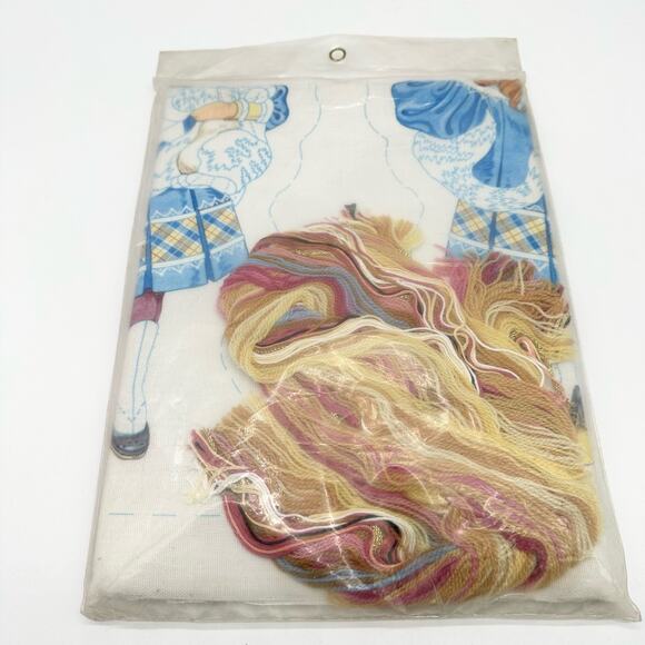 Stitchery Needle Treasures Heather Doll Vintage Complete NEW In Package Crafting - Picture 4 of 4